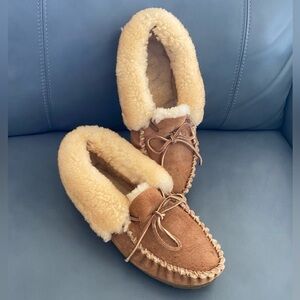 LL Bean Wicked Good Moccasins Slippers Brown Shearling Suede Women’s 9